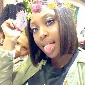 Meet your Posher, Deanaysa